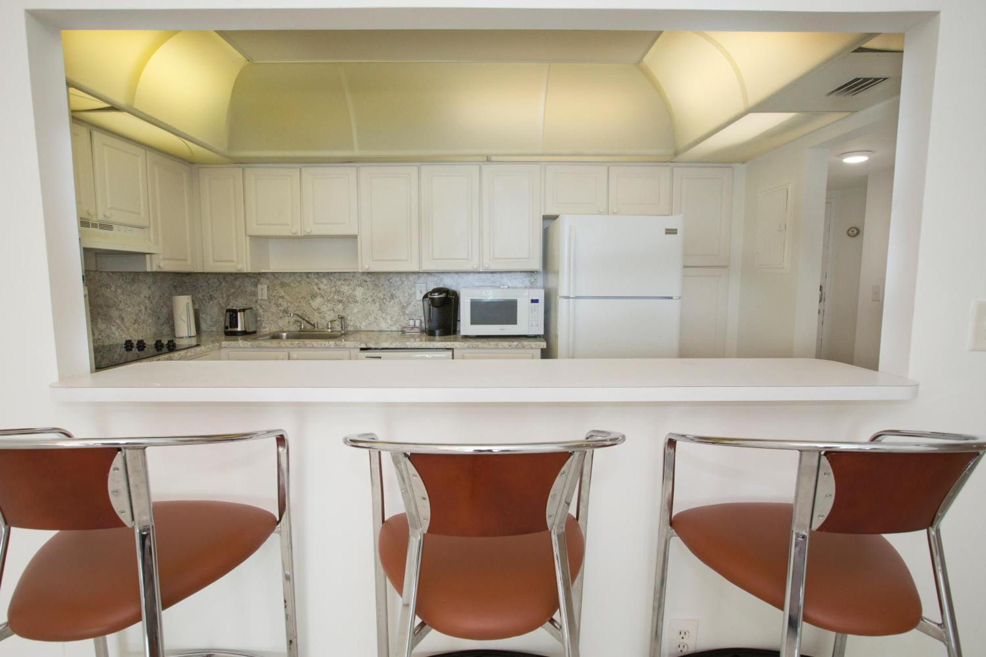 Ocean Reserve Luxury Condos Across From Sunny Isles Beach Miami Beach Exterior photo