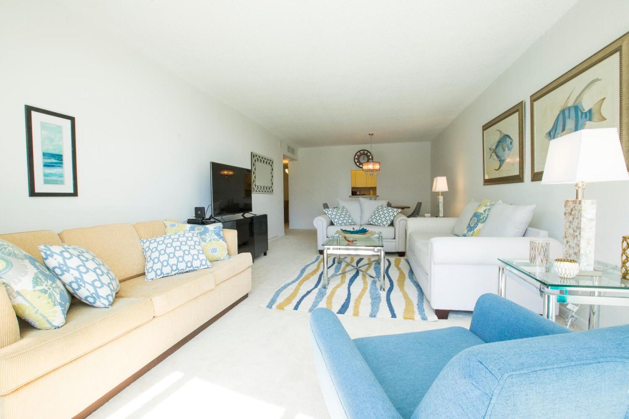 Ocean Reserve Luxury Condos Across From Sunny Isles Beach Miami Beach Exterior photo