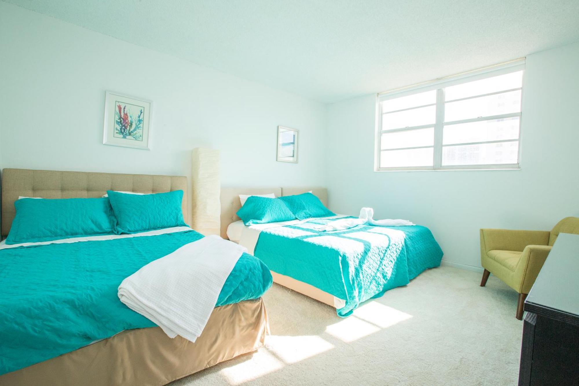 Ocean Reserve Luxury Condos Across From Sunny Isles Beach Miami Beach Exterior photo