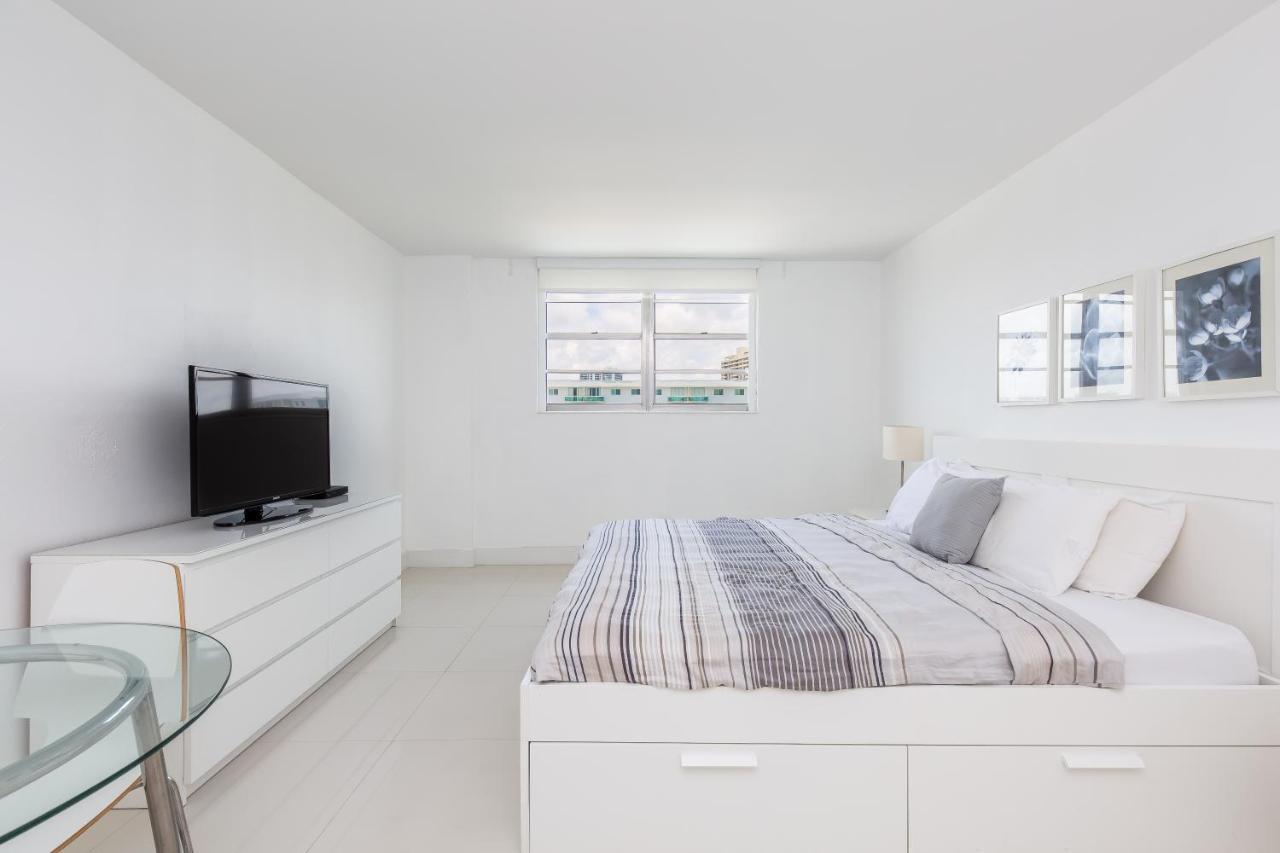 Ocean Reserve Luxury Condos Across From Sunny Isles Beach Miami Beach Exterior photo