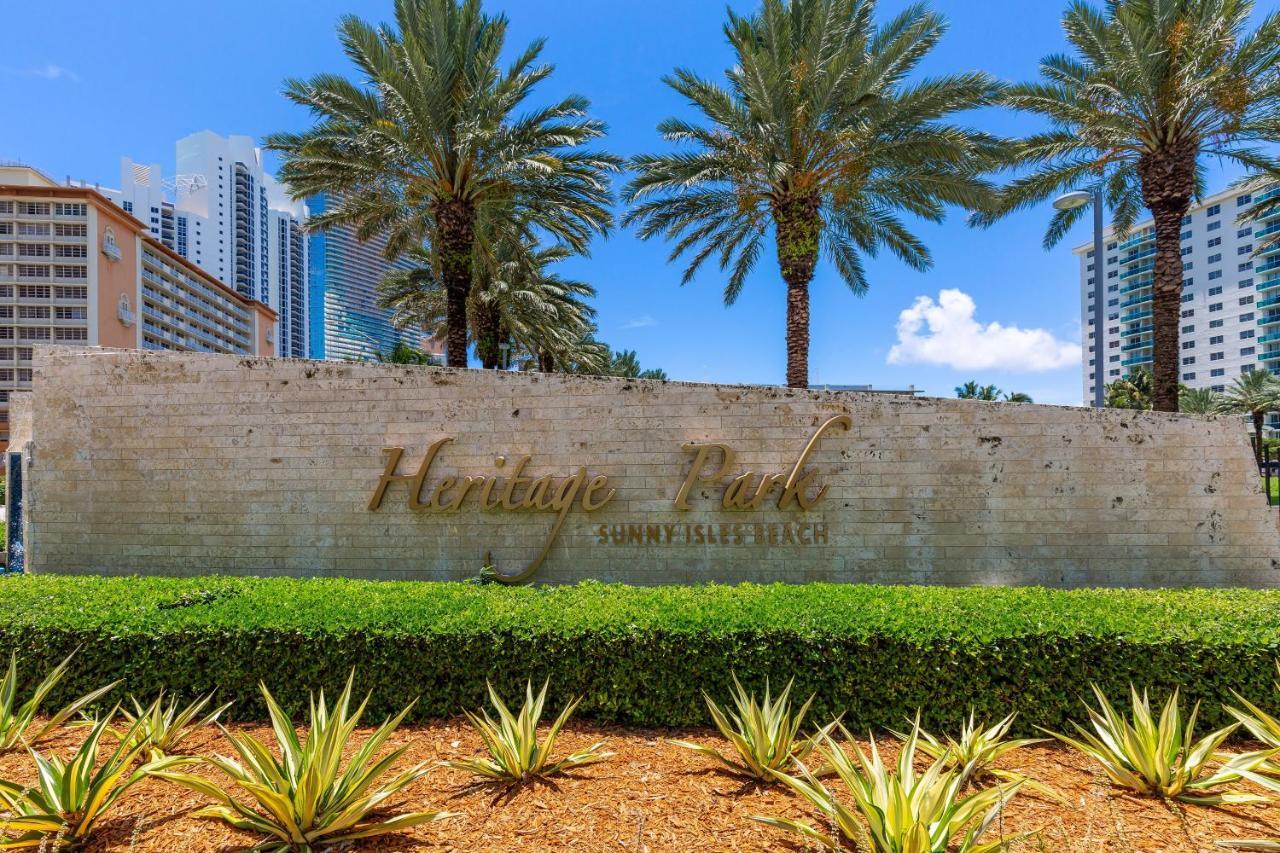 Ocean Reserve Luxury Condos Across From Sunny Isles Beach Miami Beach Exterior photo