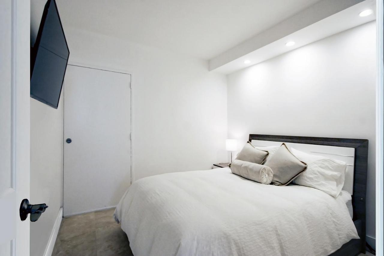 Ocean Reserve Luxury Condos Across From Sunny Isles Beach Miami Beach Exterior photo